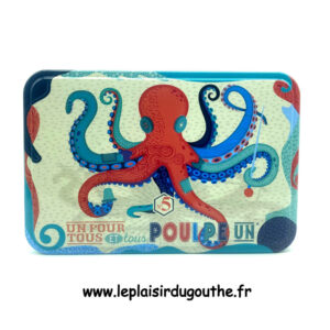 Boite "Un pour tous et tous poulpe un" + biscuits